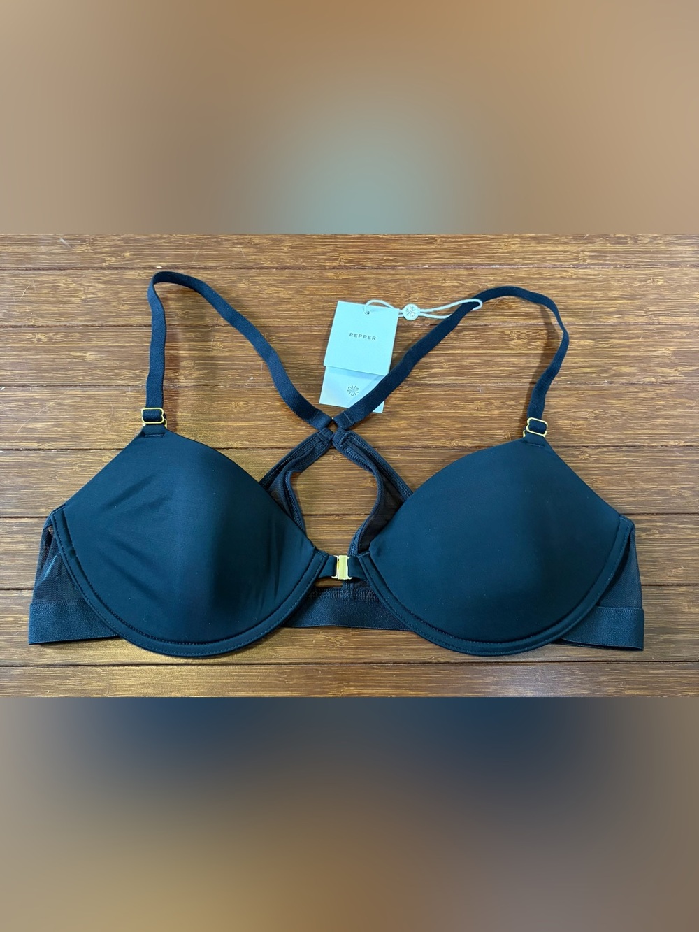Pepper Racerback Lift Up Bra front closure clasp and a keyhole Racerback Sz 42A